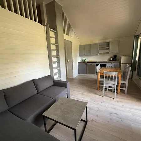 Sjoholt Camping Lodge *