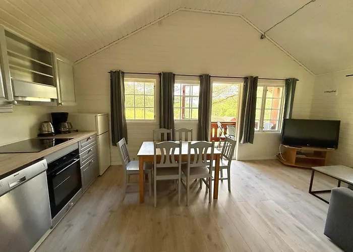 Lodger Sjøholt Camping *