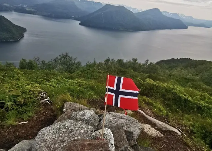 Lodger Sjøholt Camping *