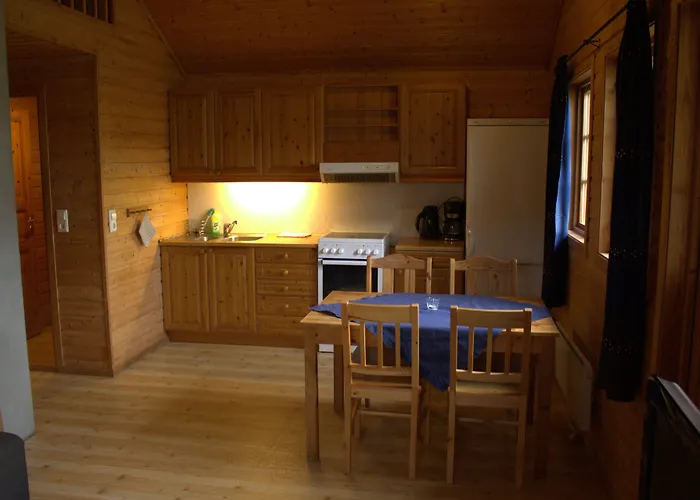 Lodger Sjøholt Camping *