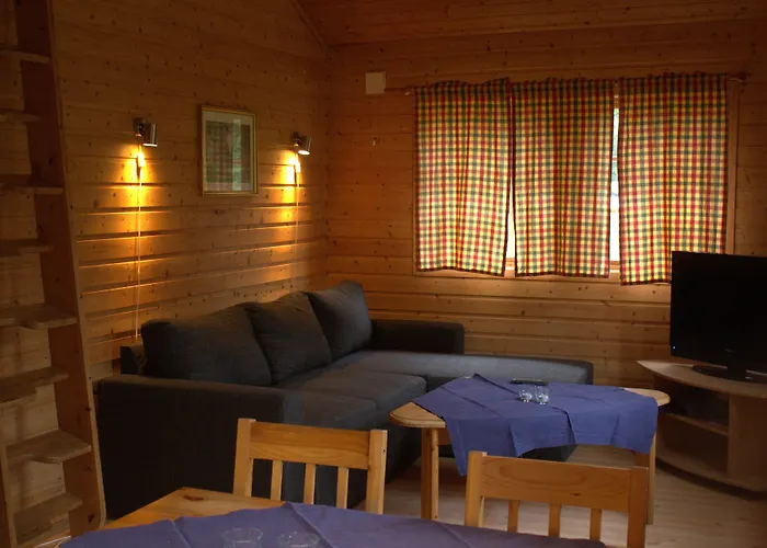 Lodger Sjøholt Camping *