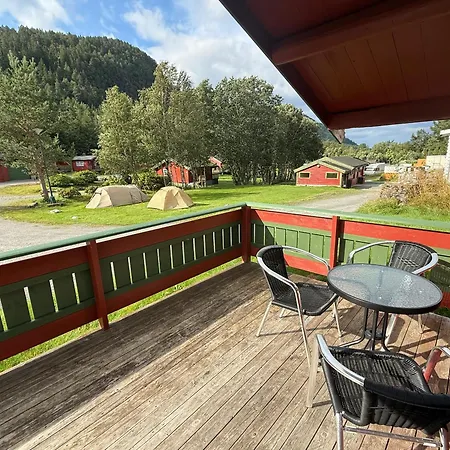 Lodge Sjoholt Camping Sjøholt
