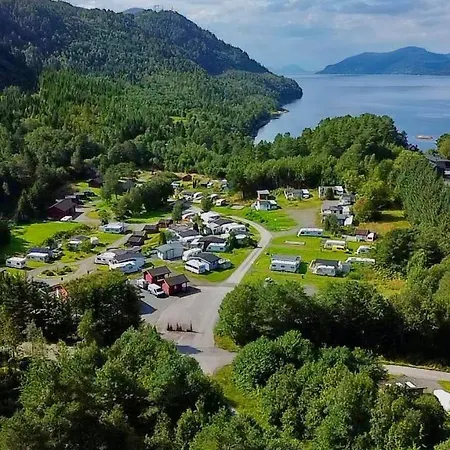 Sjoholt Camping Lodge *